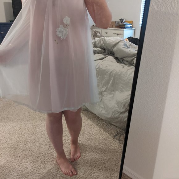 Vintage Vanity Fair Peignoir Robe and Negligee Set - Picture 3 of 7